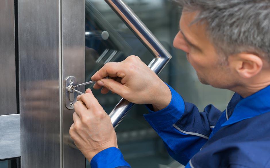 porte blindée de maison Paris 11