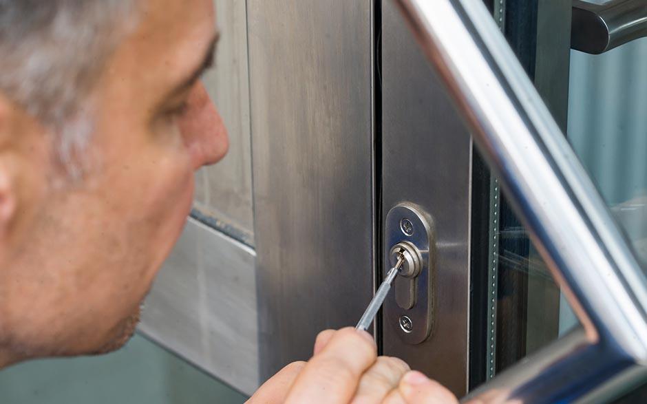 changer serrure porte blindée Paris 7